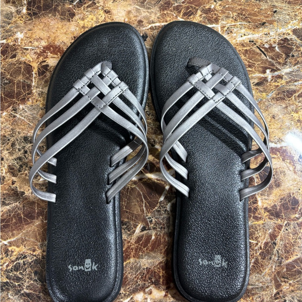 Sanuk Women's Black Sandals Size 10